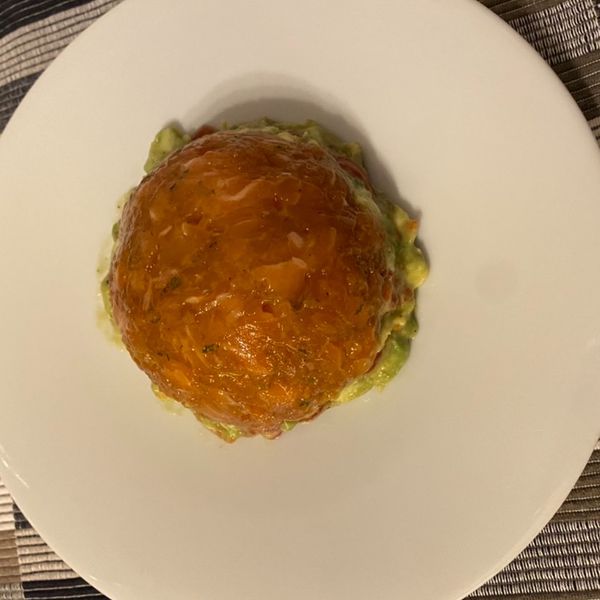 Cupola Di Salmone Su Letto Di Avocado Al Ta Cucina