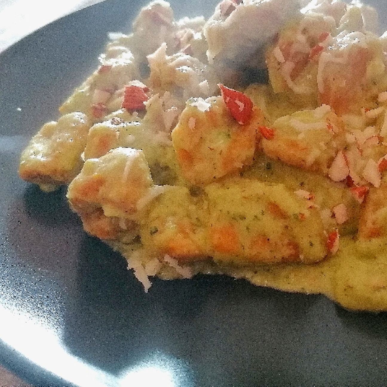 Gnocchi di zucca con crema di zucchine e mandorle