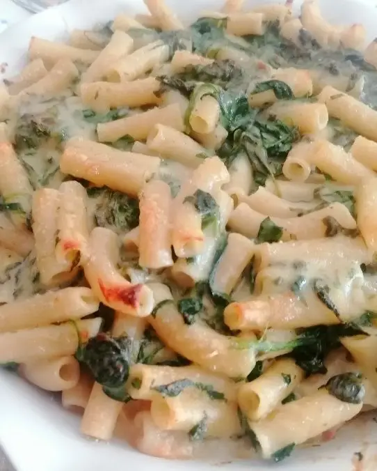Ricetta Ziti al forno con spinaci e besciamella di DàInCucina