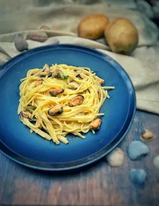 Ricetta Spaghetti crema di patate e cozze di viaggiandomangiando