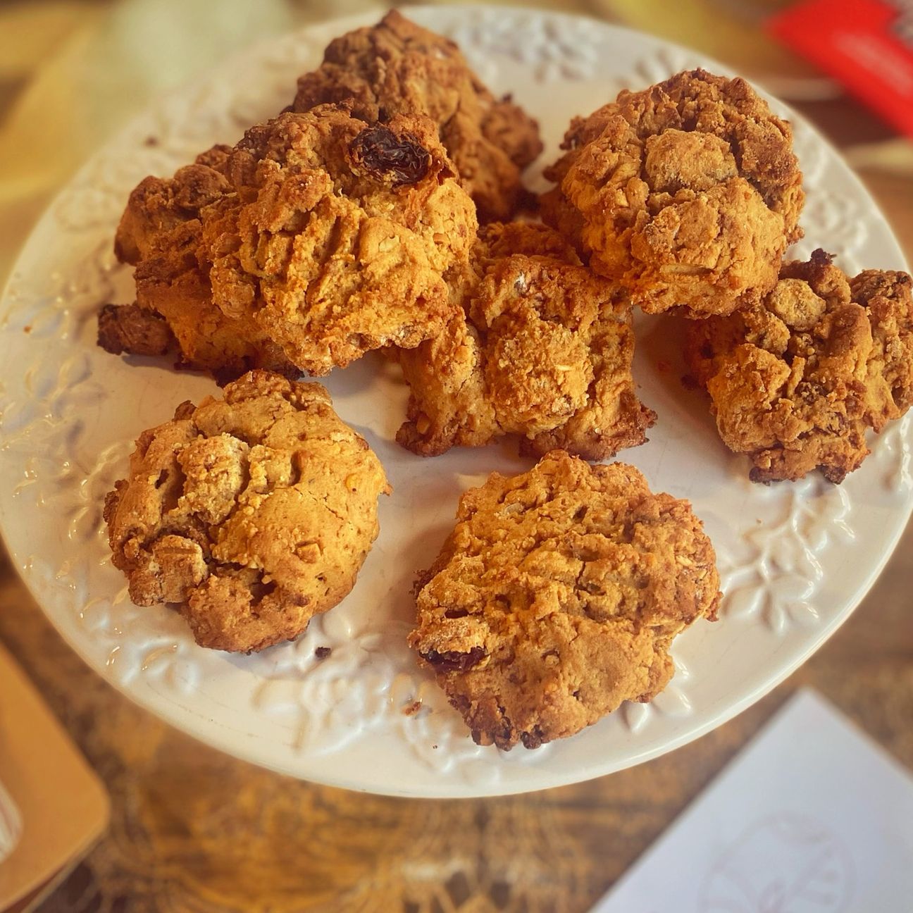 Oatmeal raisin cookies