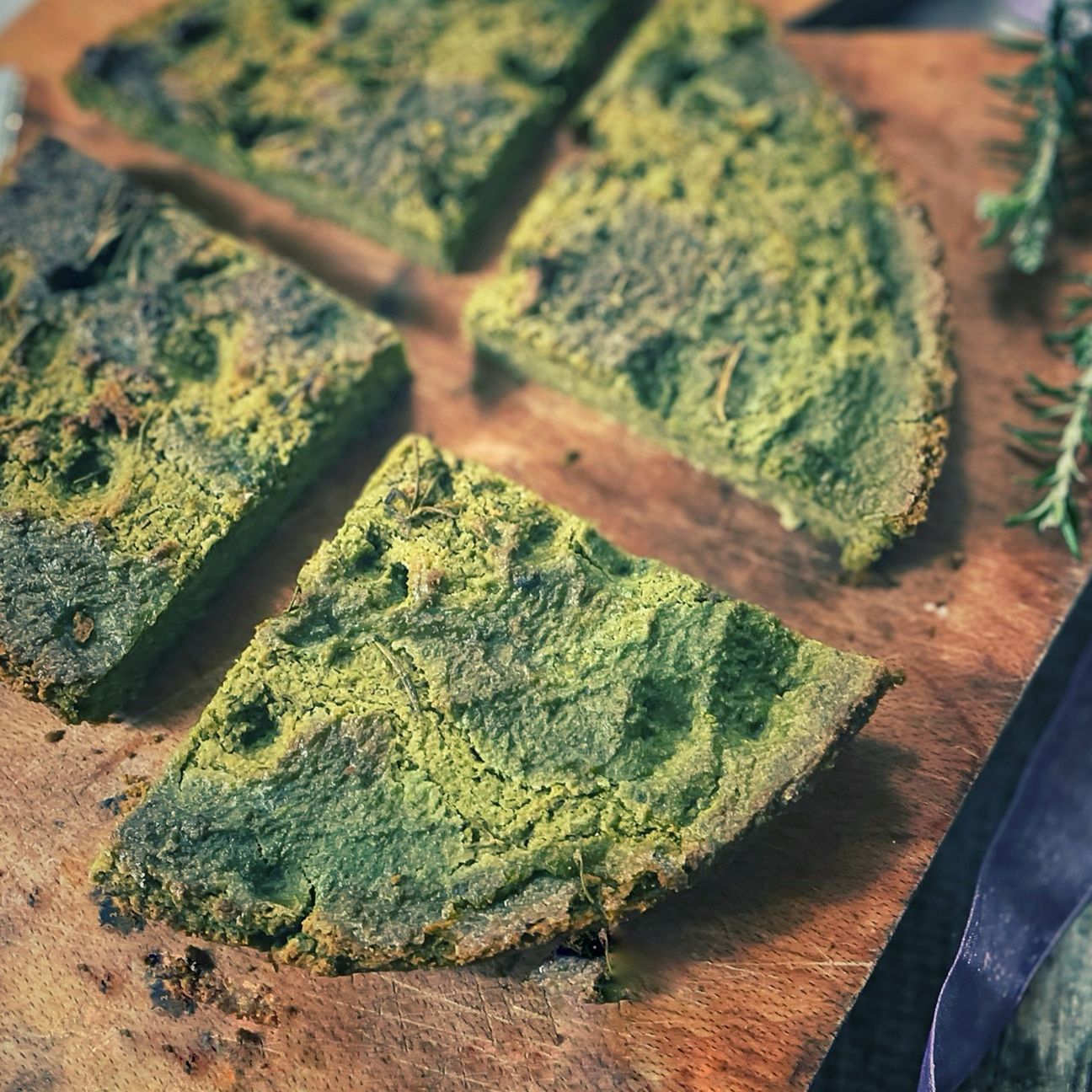 Focaccia senza glutine con spirulina