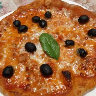 Ricetta La semplicità della pizza di lara1985