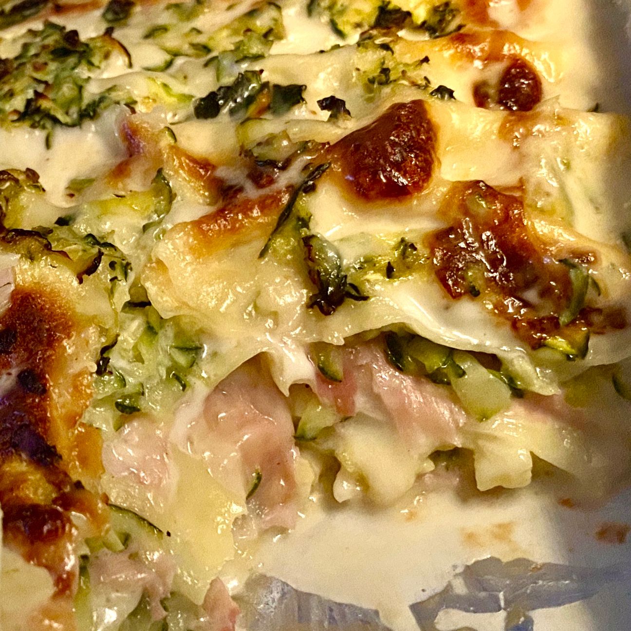 Lasagne con zucchine, prosciutto, provola