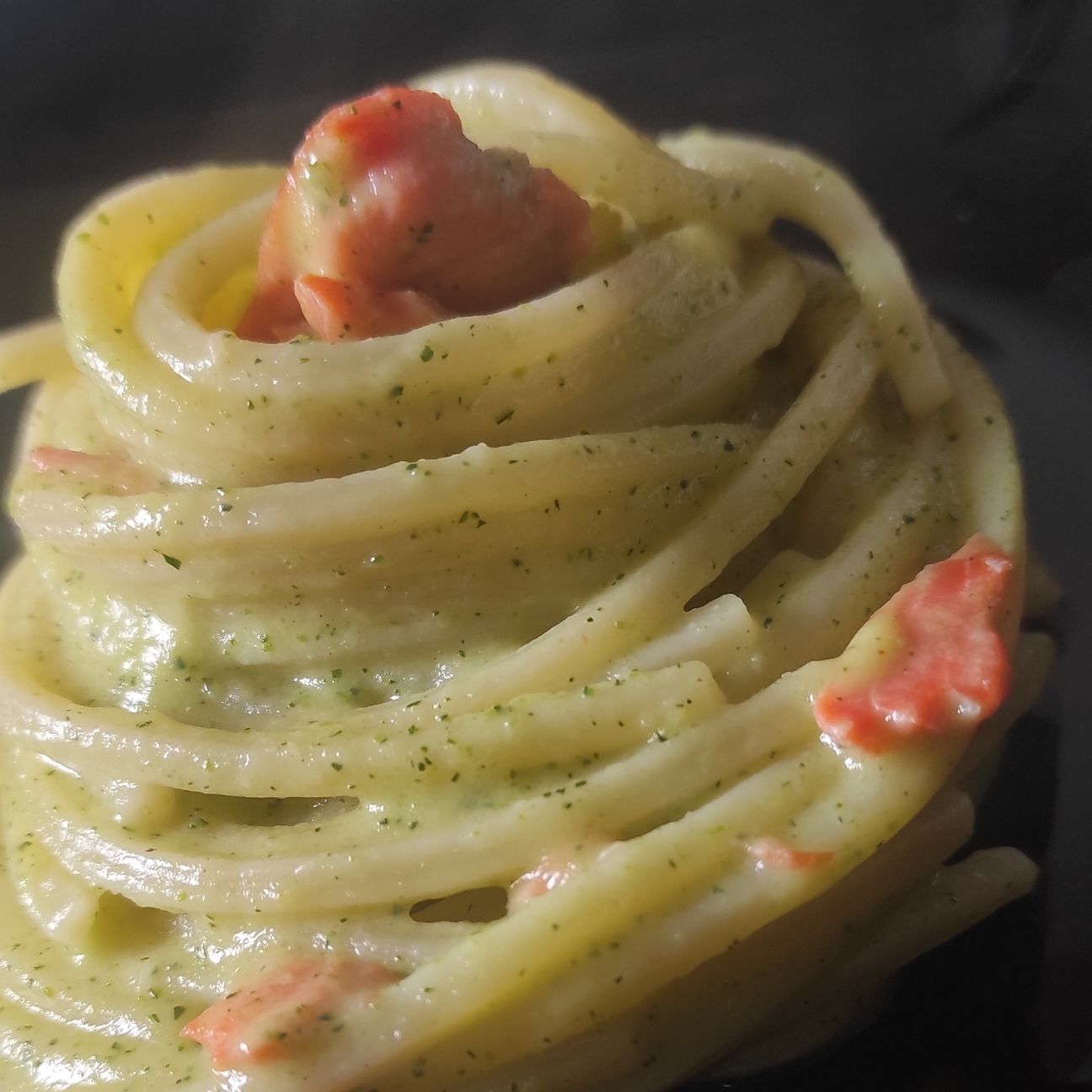 Spaghetto quadrato con crema di zucchine e salmone affumicato
