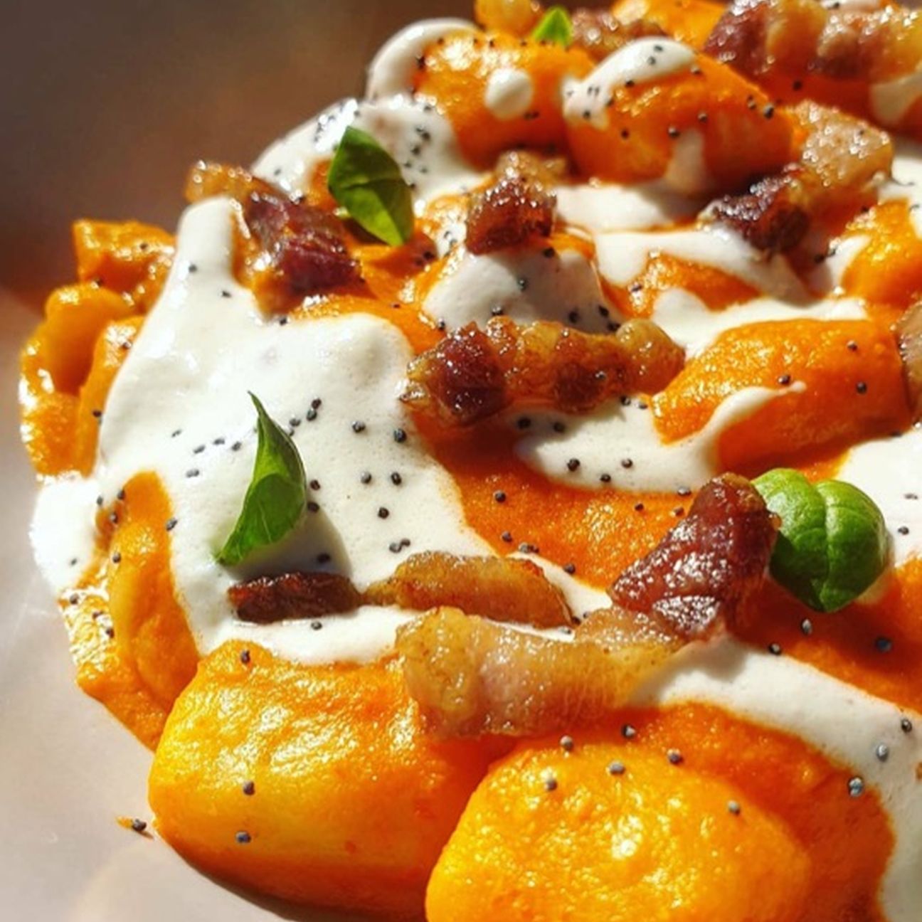 Gnocchi con crema di pachino