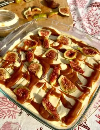 Ricetta Tiramisù caramello salato e fichi di valecheffa