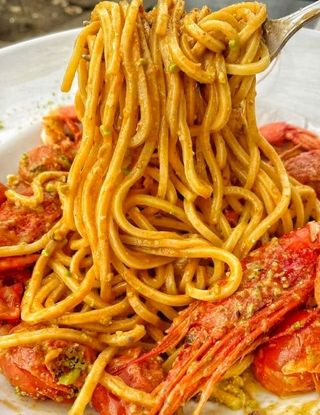 tagliolini-crema-di-pistacchio-e-gamberoni-al-ta-cucina-mariomazzei