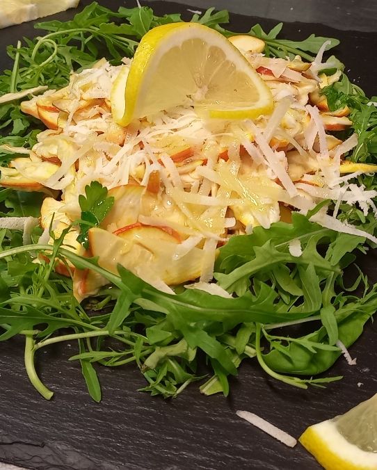 Carpaccio di ovolo (amanita casarea)