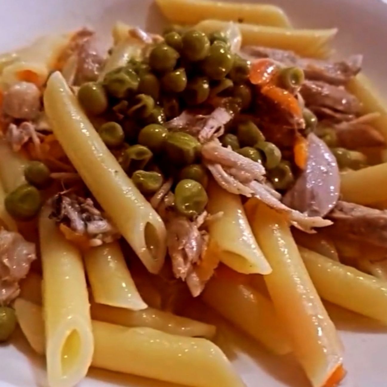 Penne pollo e piselli