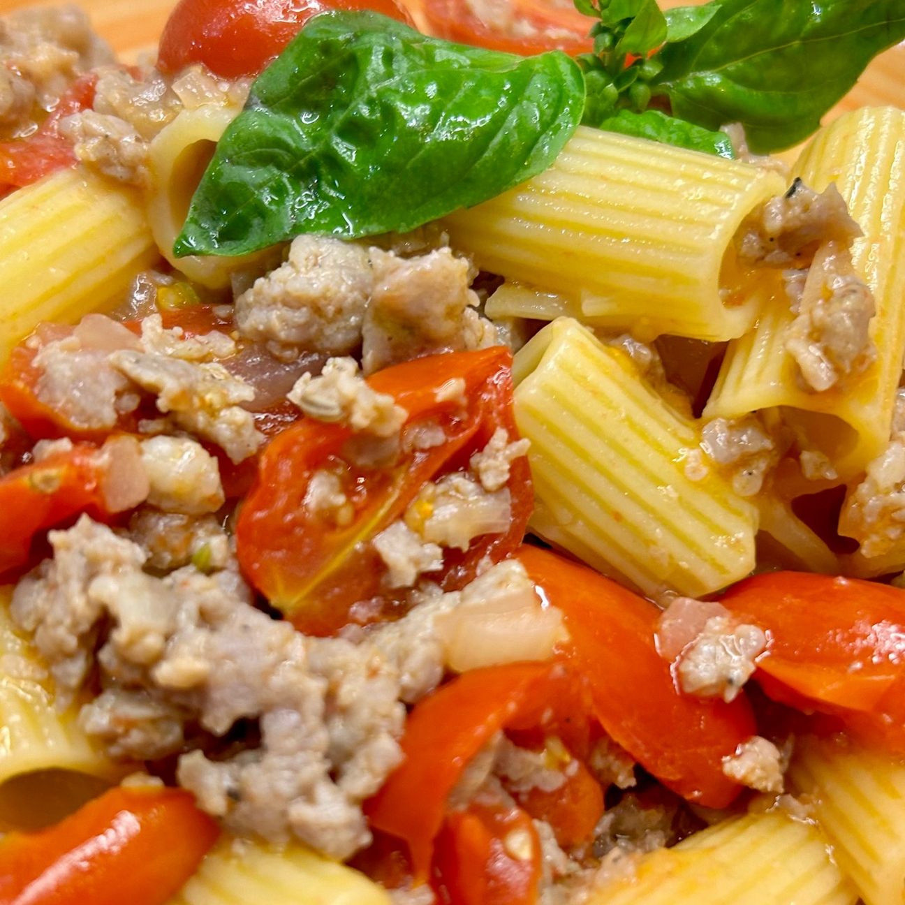 Pasta salsiccia e pomodorini
