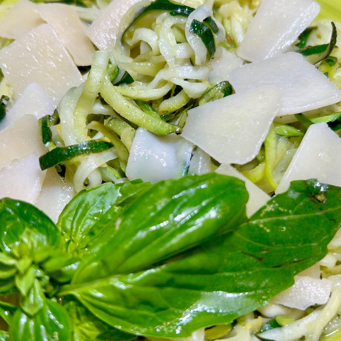 Spaghetti di zucchine al limone.