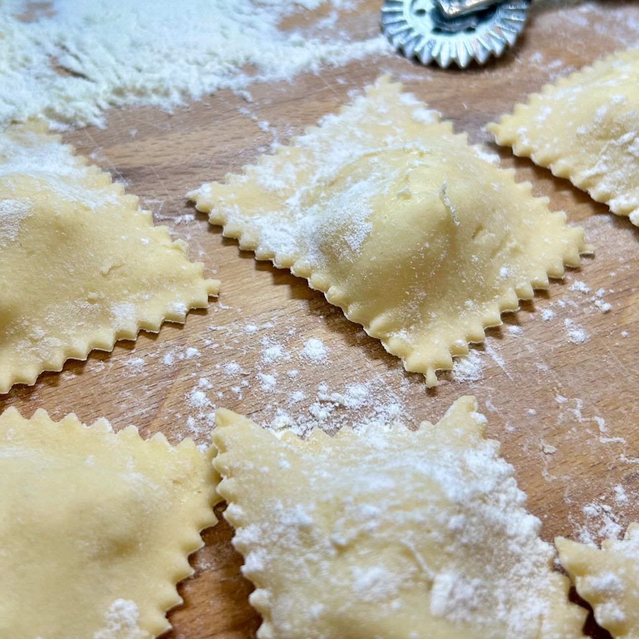 Ravioli ripieni di verza e patate
