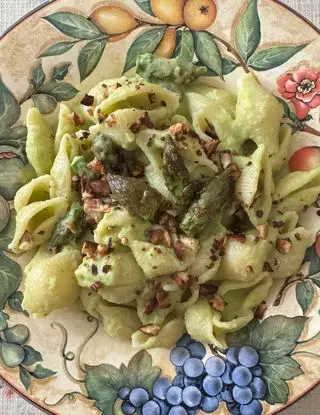 Ricetta Conchiglie con crema di asparagi di katia_