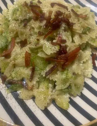 Ricetta Farfalle speck e Zucchine di ricettedicasanostradialexeangy