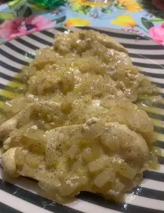 Ricetta Petto di pollo con cipolle di ricettedicasanostradialexeangy