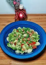 Ricetta Orecchiette aglio, olio e peperoncino con broccoli, pomodorini e pancetta