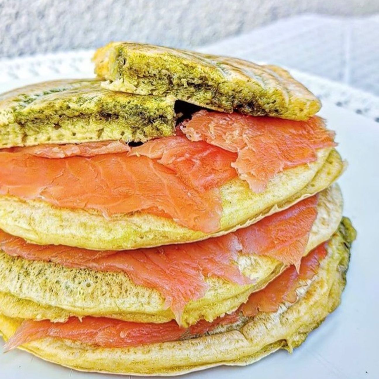 🥞PANCAKES SALATI RIPIENI AL PESTO E SALMONE AFFUMICATO🥞