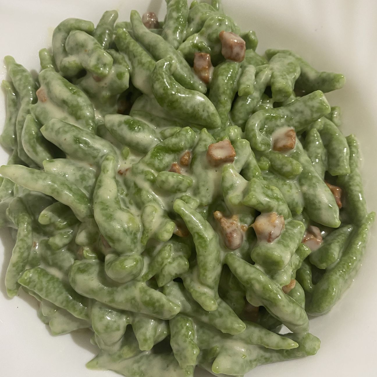 spatzle con pancetta e besciamella