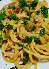 Ricetta SPAGHETTI ALLE BRICIOLE CAPPERI E OLIVE