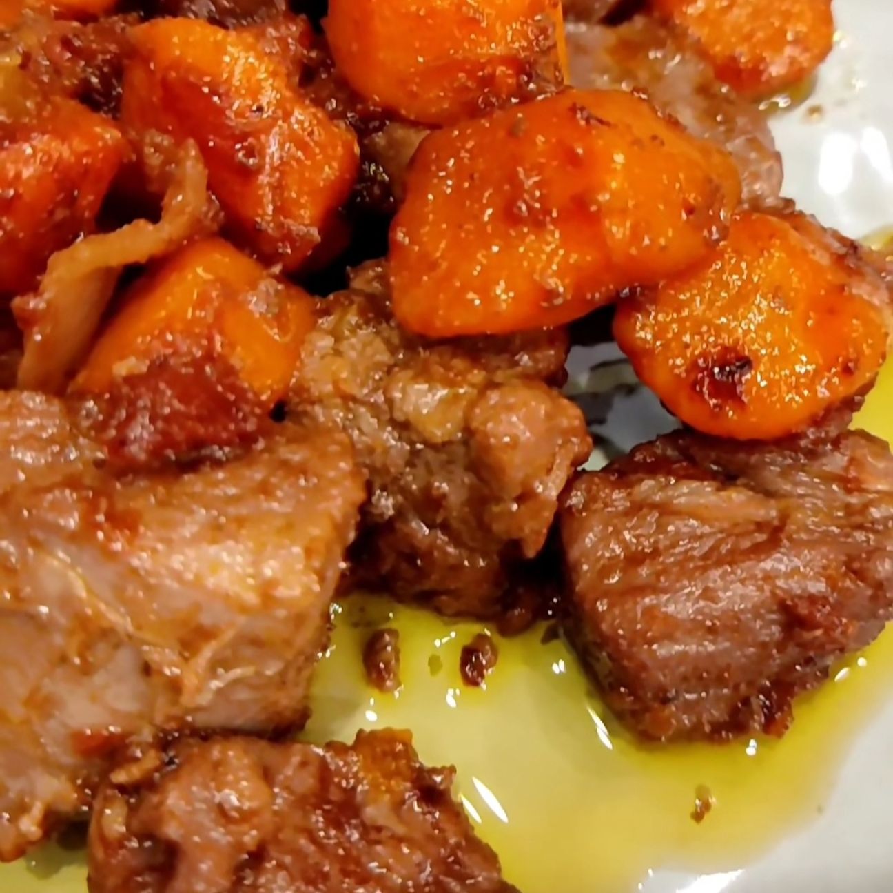 SPEZZATINO DI VITELLO IN BIANCO