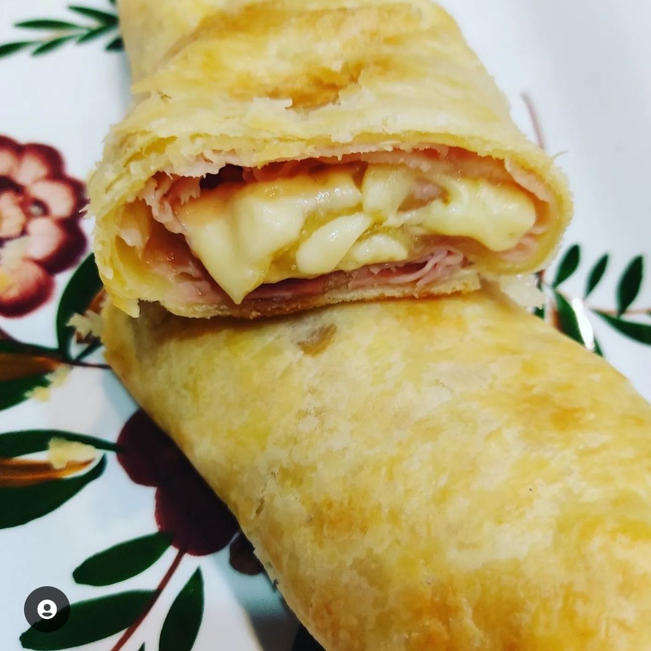 ROTOLO DI PASTA SFOGLIA CON PROSCIUTTO COTTO E SCAMORZA
