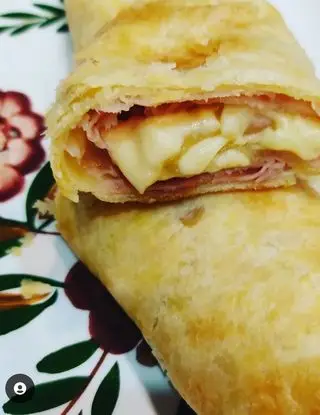 Ricetta ROTOLO DI PASTA SFOGLIA CON PROSCIUTTO COTTO E SCAMORZA di Paola_dielle