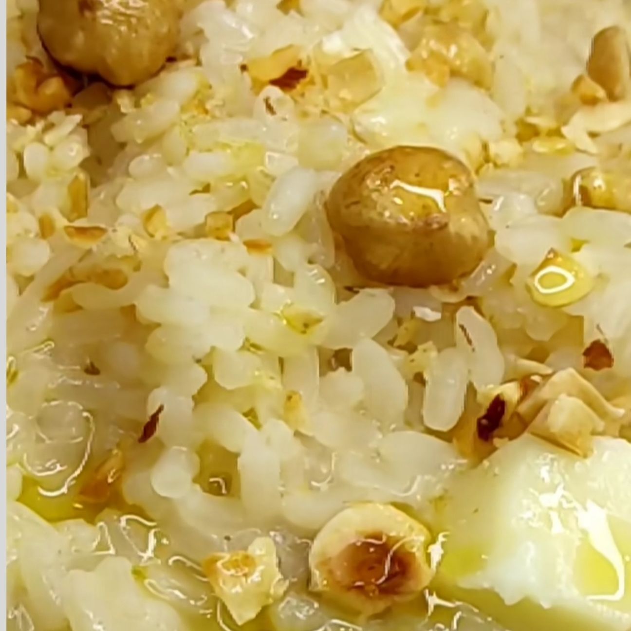 RISOTTO TALEGGIO, PERE E NOCCIOLE