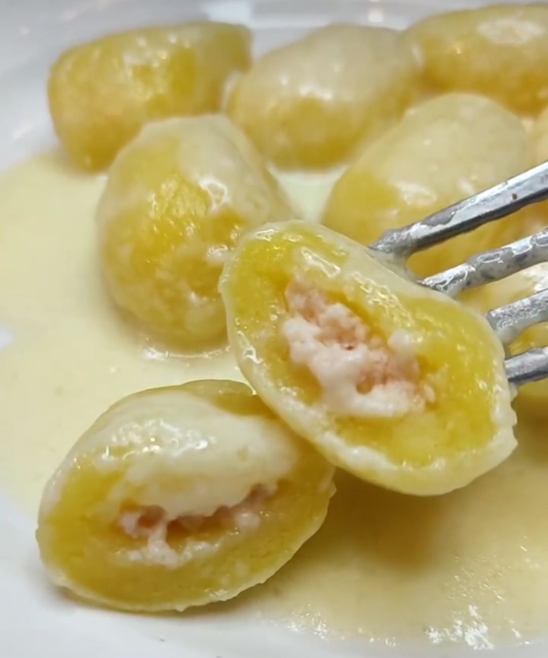 GNOCCHI RIPIENI DI MOZZARELLA E PROSCIUTTO COTTO