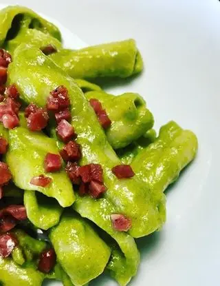 Ricetta Fusilli con crema di friarielli e salame croccante di lucasfoodandkitchen