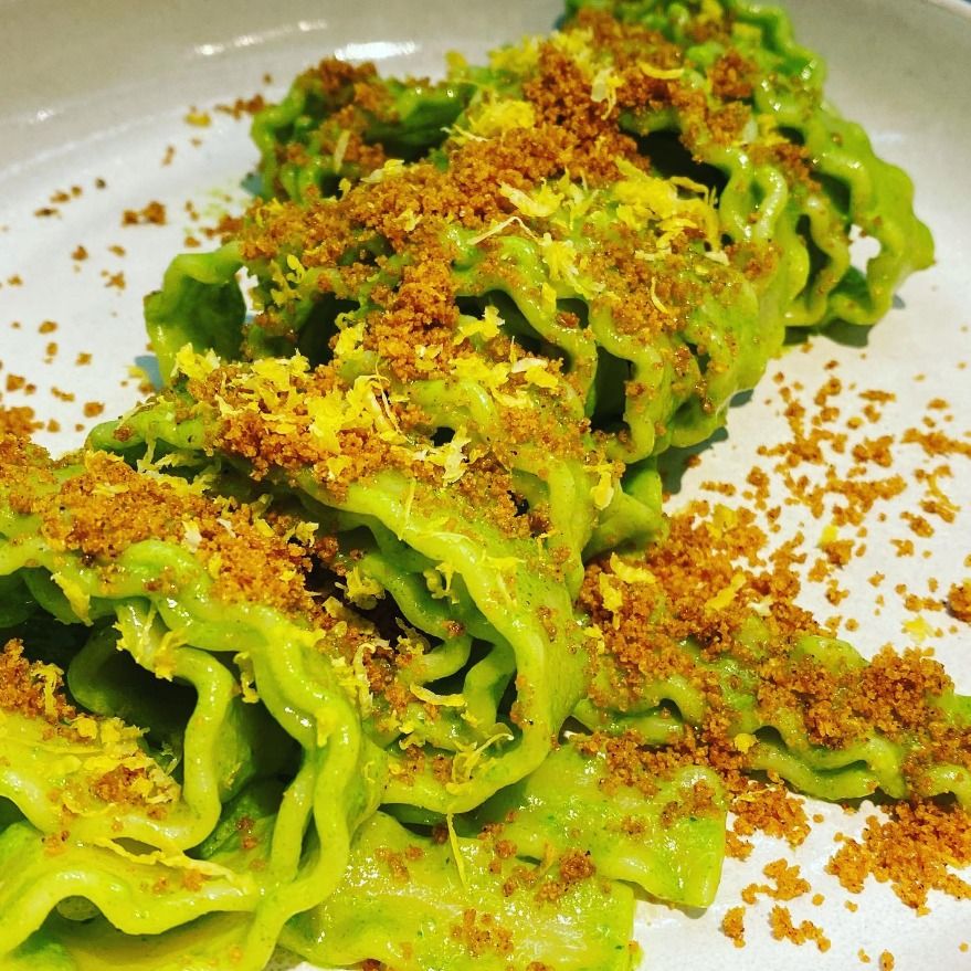 Manfredine croccanti al limone e pesto di rucola
