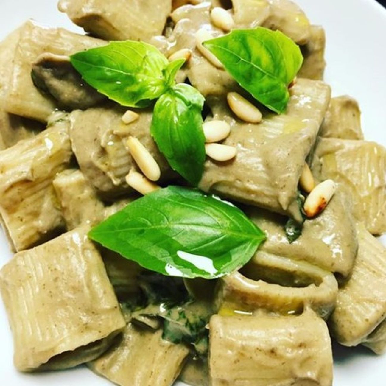 Mezze maniche al pesto di melenzane