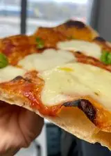 Ricetta Pizza margherita in teglia alla mozzarella di bufala