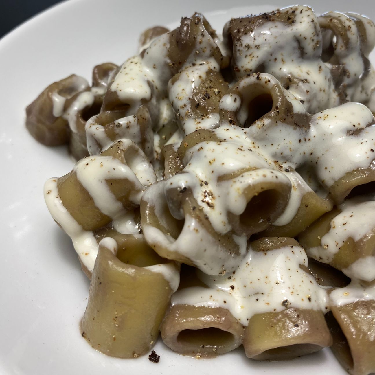 Mezze maniche al radicchio tardivo e fonduta al gorgonzola