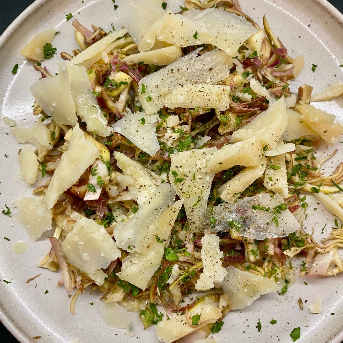 Insalata di carciofi e grana all’olio sale e pepe