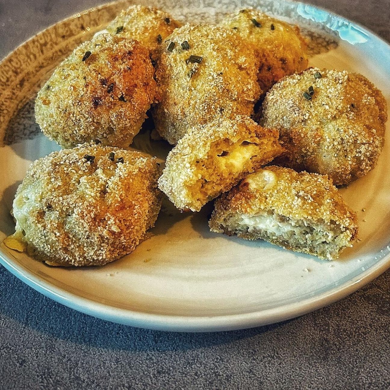 Polpette croccanti dal ripieno filante
