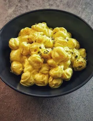Ricetta Gnocchi con salsa di formaggio e curry di sweet._celia