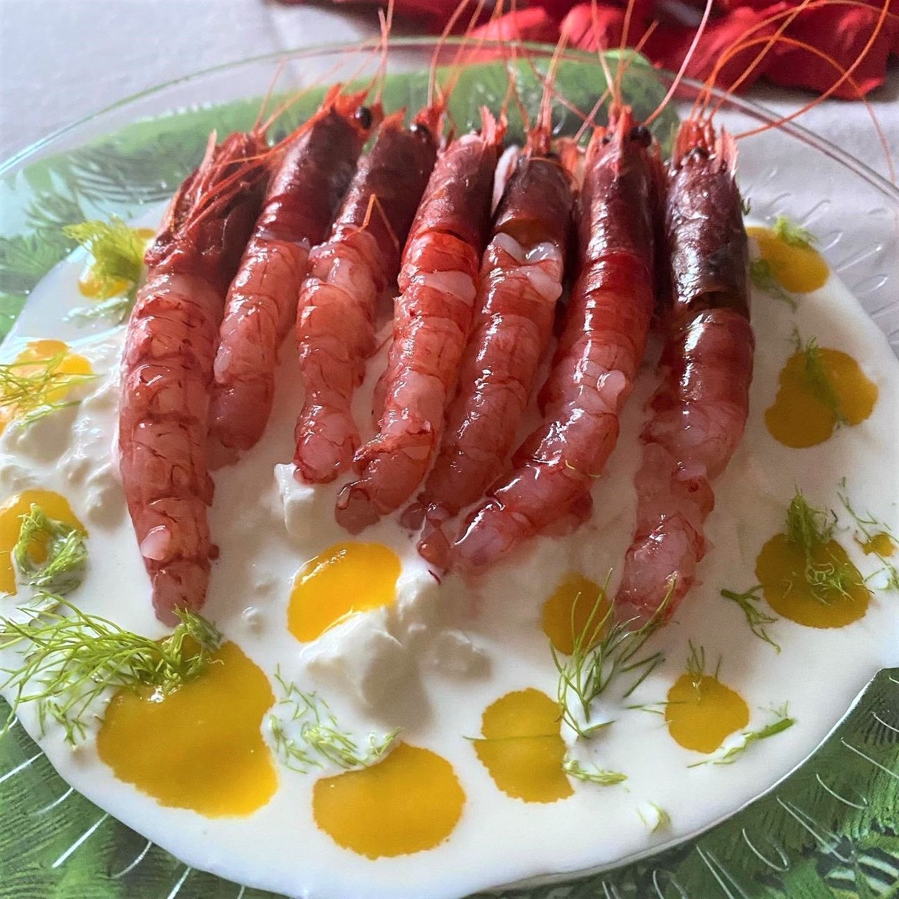 Gamberi rossi, burrata e mango