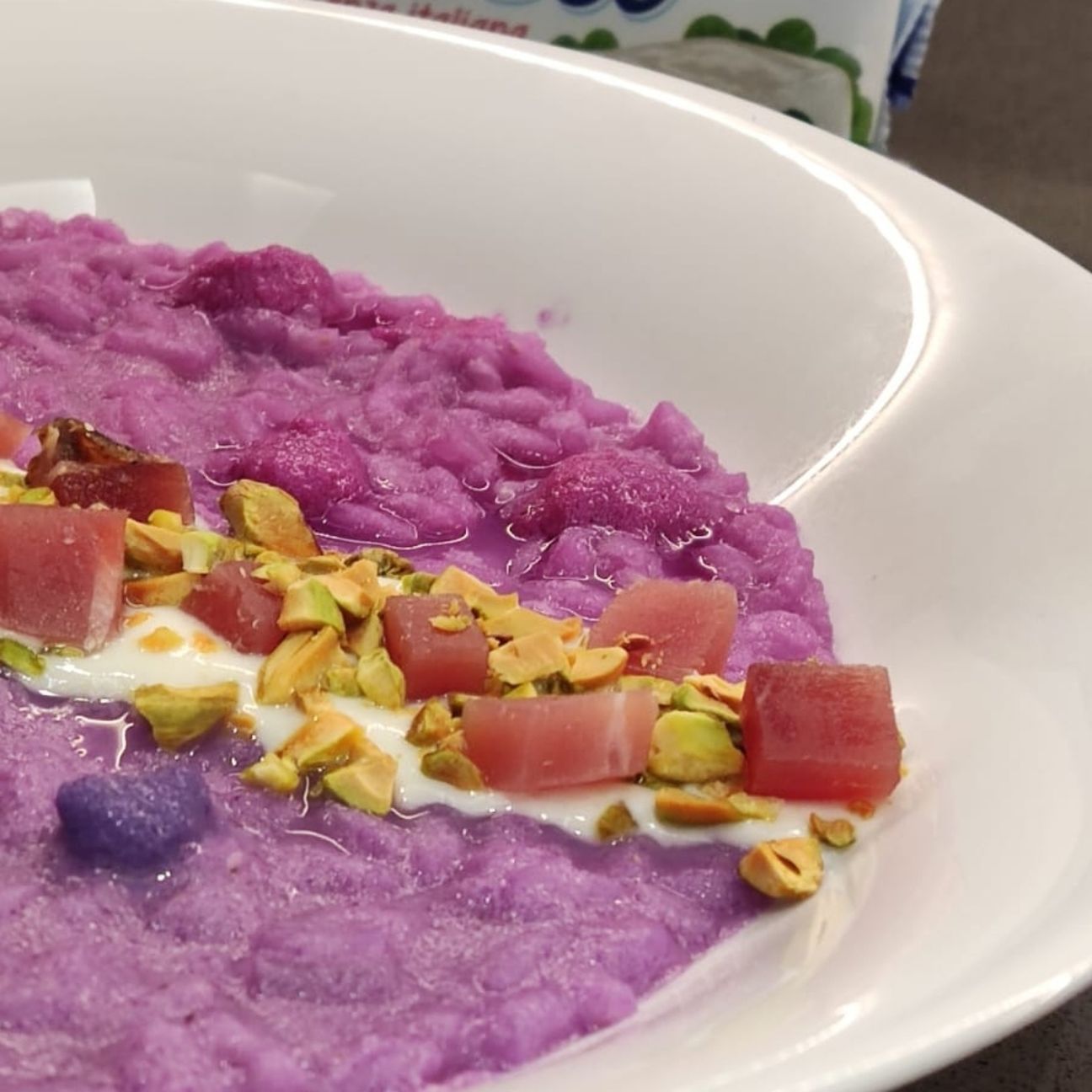 Risotto bicolore con pistacchio e speck