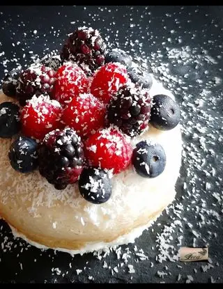 Ricetta Coconut Cake ai Frutti di Bosco di Loca