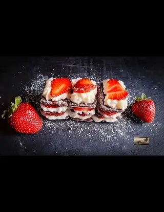 Ricetta Millefoglie Cioccolato, Vaniglia e Fragole di Loca