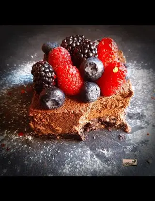 Ricetta Spicy Choco Cake ai Frutti di Bosco di Loca