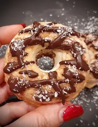 Ricetta Ciambelline Cocco e Cioccolato di Loca