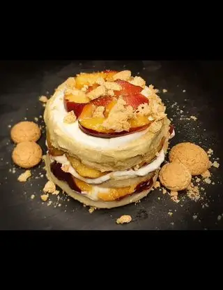 Ricetta Pancake Vaniglia, Pesca e Amaretti di Loca