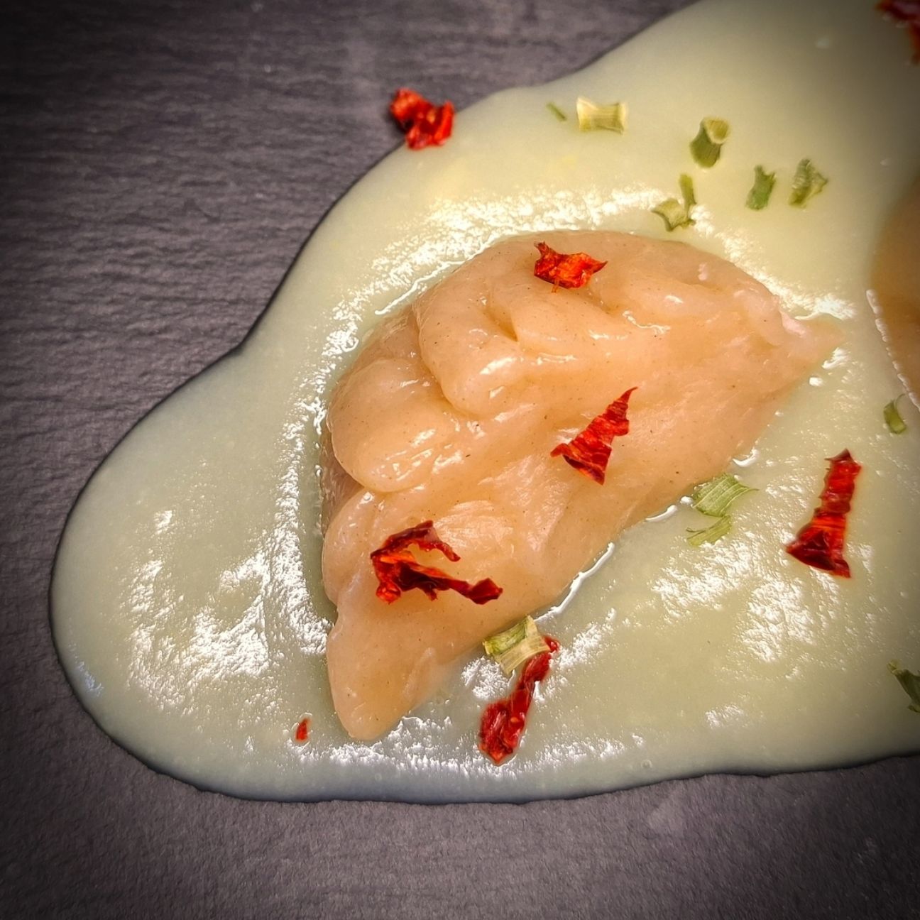 Gyoza di Baccalà su Purea di Patate e Peperoni Cruschi