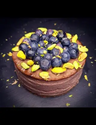 Ricetta New York Cheesecake Cacao, Mirtilli e Pistacchi di Loca
