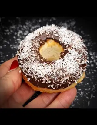Ricetta Ciambelle Cocco e Cioccolato di Loca