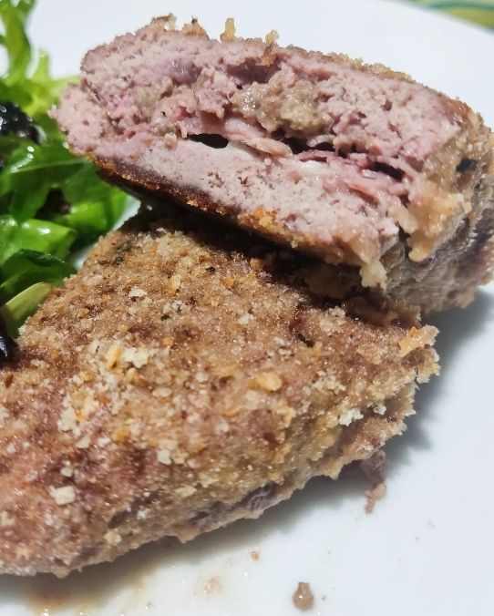 Tramezzino di carne con crema ai funghi porcini