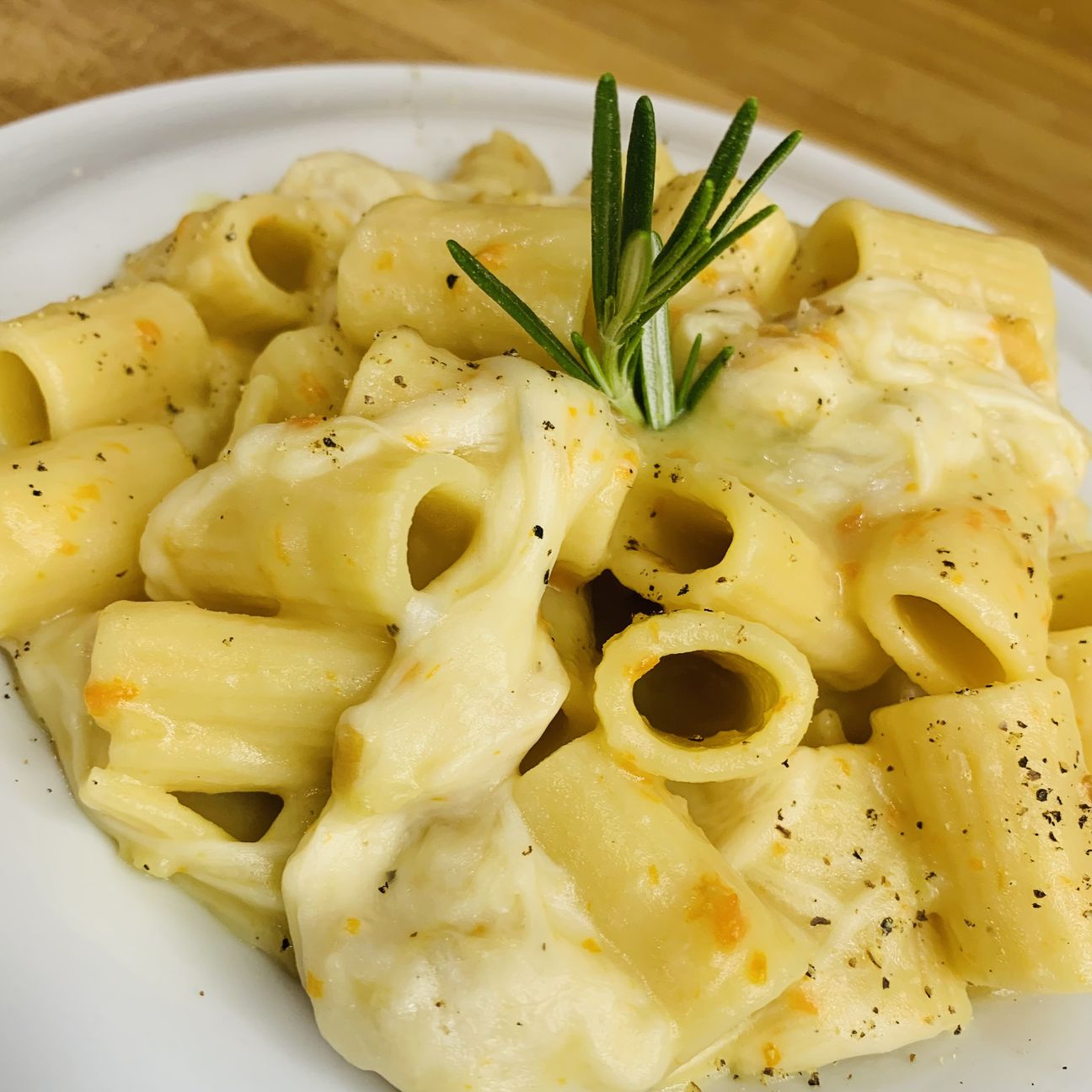 Pasta patate e scamorza affumicata