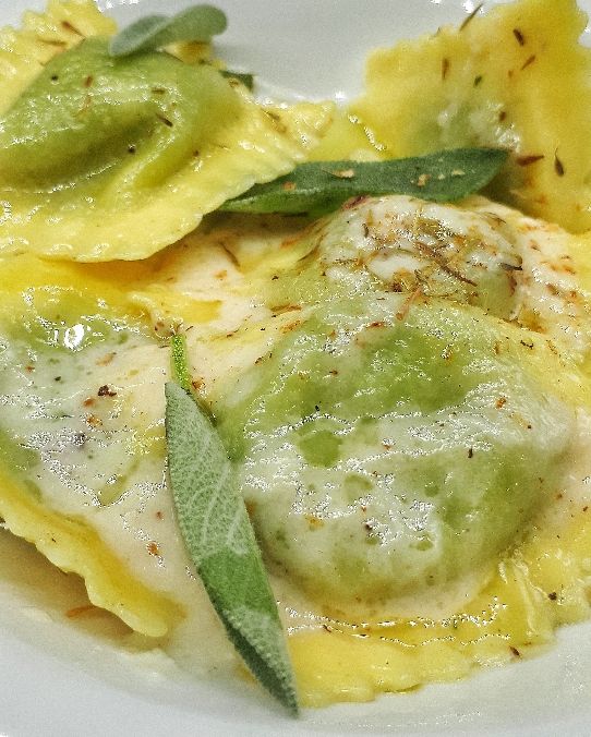 Ravioli con ricotta e erbette
